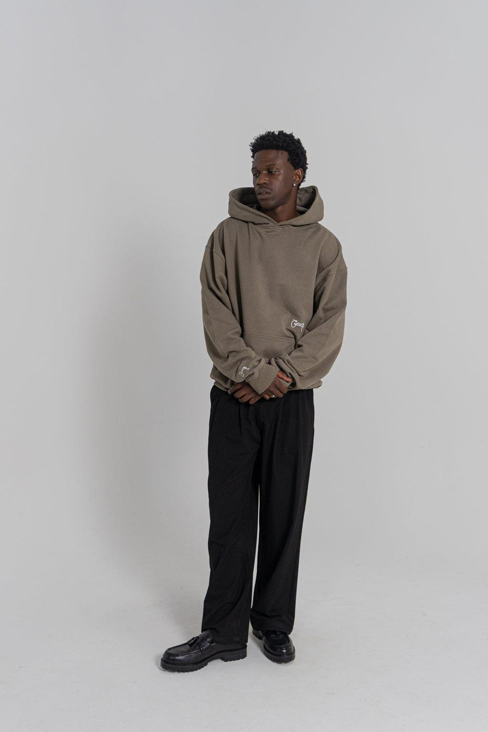 hoodies & sweatshirts